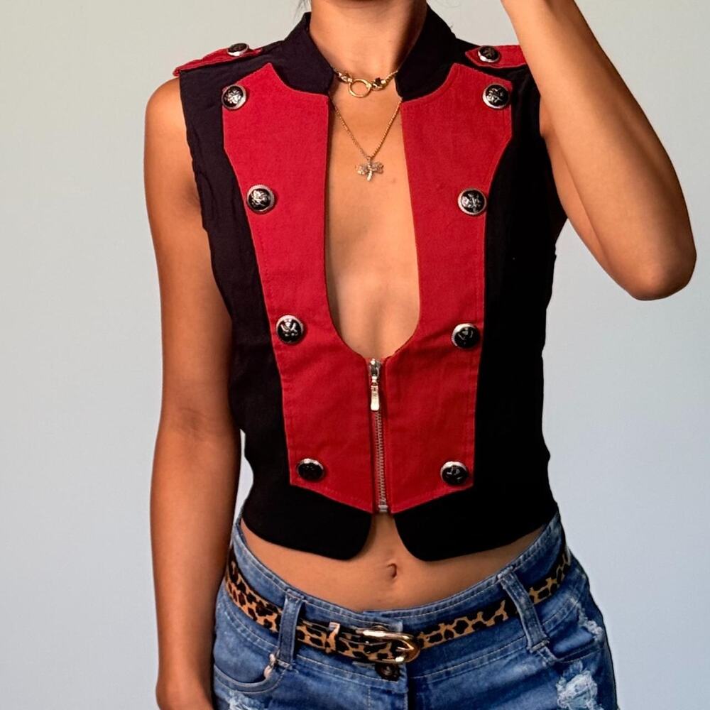Black and Red Buttoned Vest Top L
